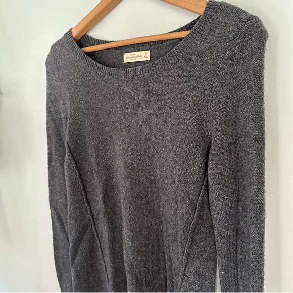 Abercrombie & Fitch Y2K Gray Lightweight Crewneck Sweater Size Small - Picture 5 of 15